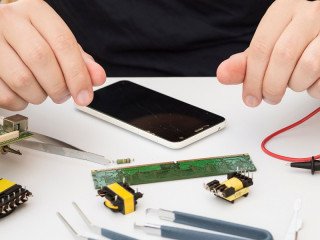 Swift Cracked Screen Repair for Phones