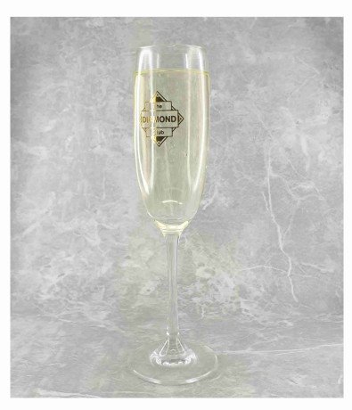 engraved-champagne-glasses-for-every-celebration-personalised-glasses-big-0