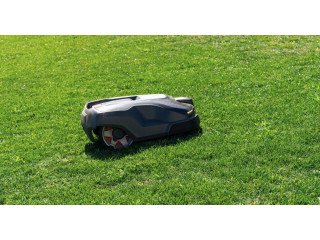 Robotic Lawn Mowers Australia: Boxing Day Sale Up to 70% Off