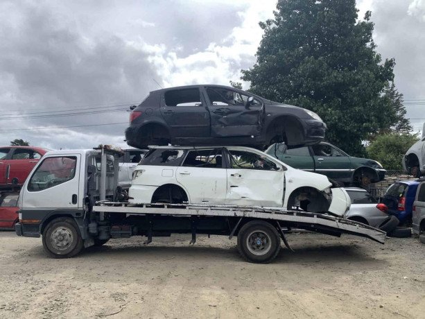 fast-and-hassle-free-junk-car-removal-in-canberra-big-0