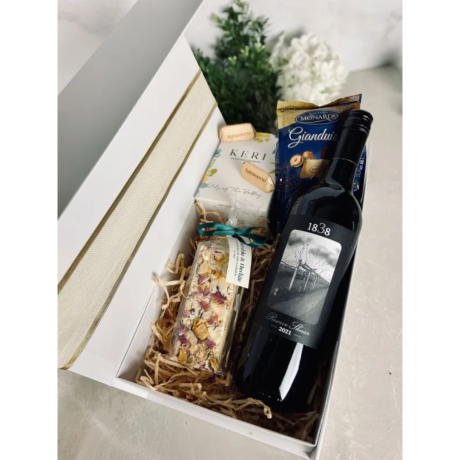 personalised-customised-gift-baskets-delivered-with-care-big-0